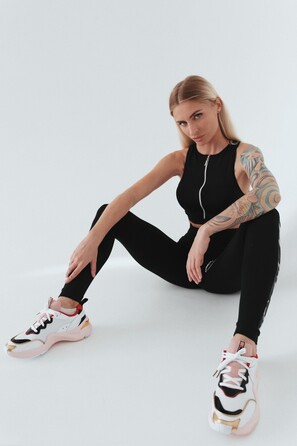 ТОП BLACK TOP WITH COLLAR AND ZIPPER