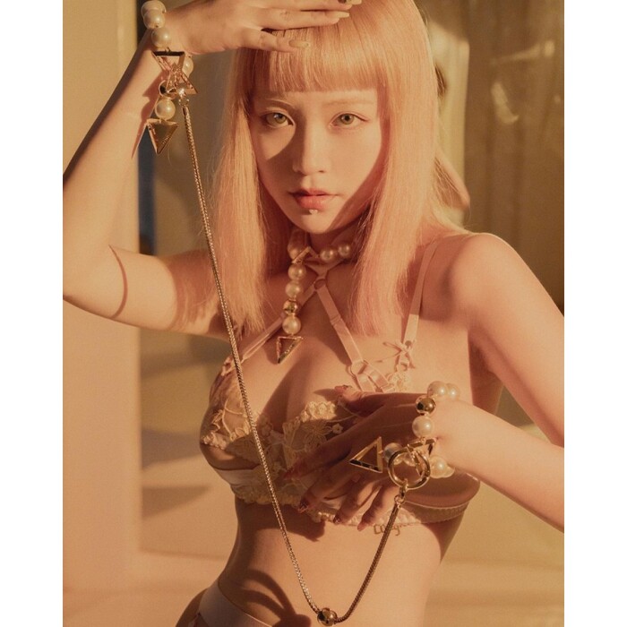 Наручники-браслеты с позолотой UPKO Moist Eyes жемчужные