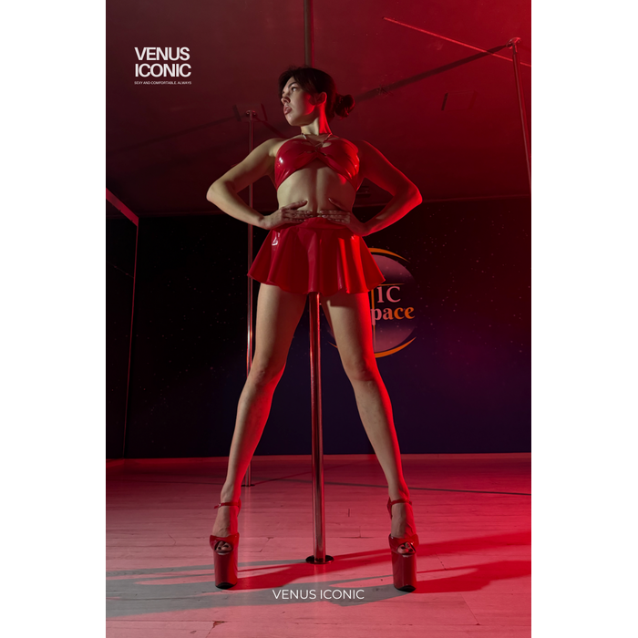 Комплект топу та спідниці Venus Iconic BELLE & GLOSSY для pole dance з лаку