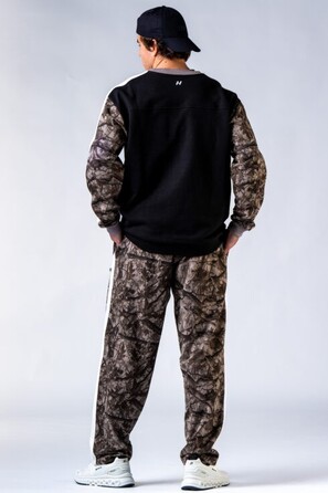 Світшот Nebbia Relaxed Sweatshirt POWER Light Brown Camo 903